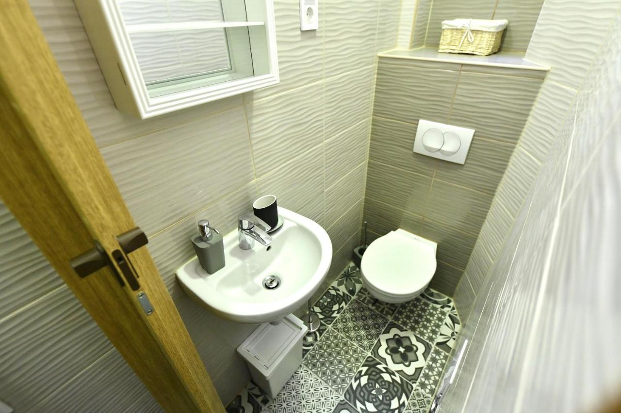 Downtown Flat In Budapest, King Exterior foto